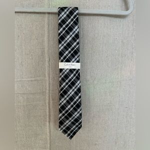 Calvin Klein Men’s Narrow Slim Tie